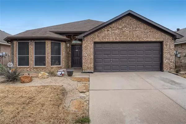 12052 Rolling Ridge Drive, Fort Worth, TX 76028