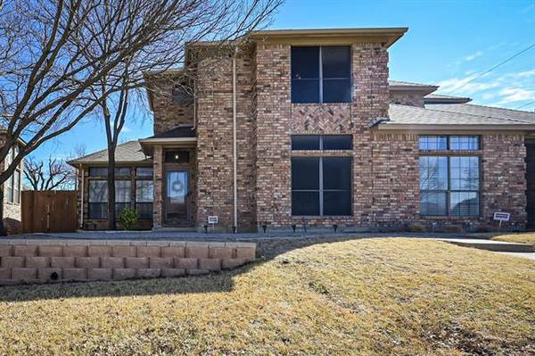 4605 Caliente Drive, Arlington, TX 76017