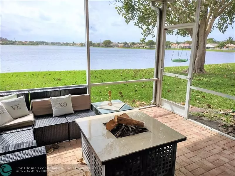 Coconut Creek, FL 33073,3688 Coco Lake Dr