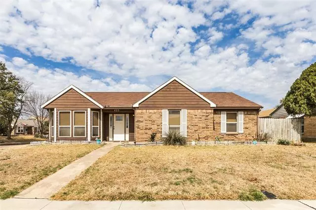 425 Kirkwood Drive, Lewisville, TX 75067