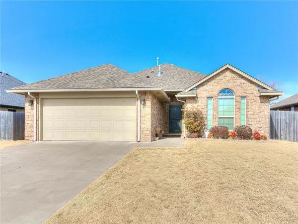 Moore, OK 73160,637 SW 6th Street