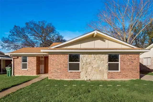 2506 John Street, Greenville, TX 75402