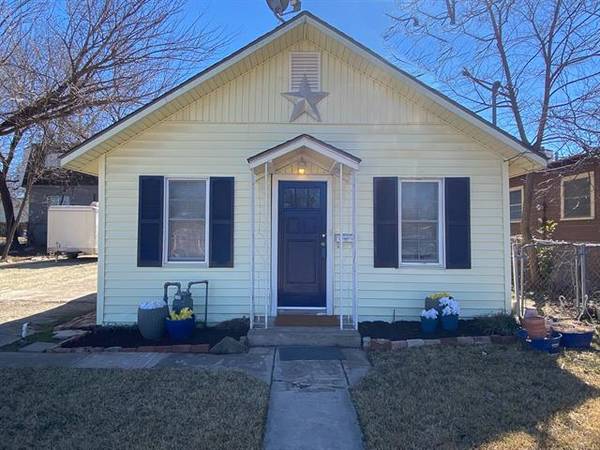 1094 W Green Street, Stephenville, TX 76401