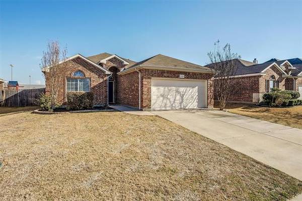 1125 Vista View Drive, Burleson, TX 76028