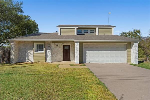 1207 E Franklin Street, Hillsboro, TX 76645