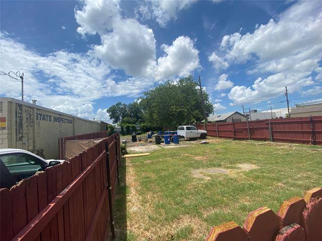 409 E Church Street, Grand Prairie, TX 75050