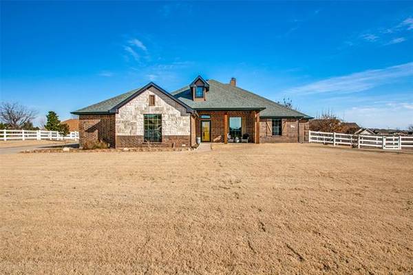 211 Clear Fork Trail, Rhome, TX 76078