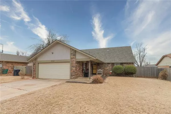 2328 Appleway Street, Edmond, OK 73013