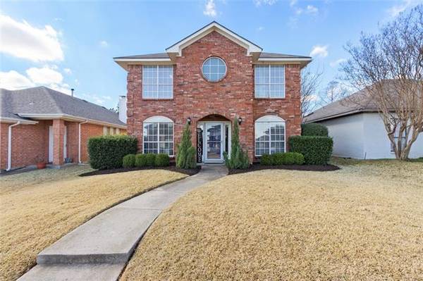 1542 Ranchview Lane, Carrollton, TX 75007