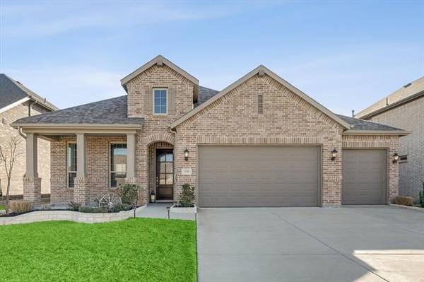 2700 Prairie Trail Avenue, Aubrey, TX 76227