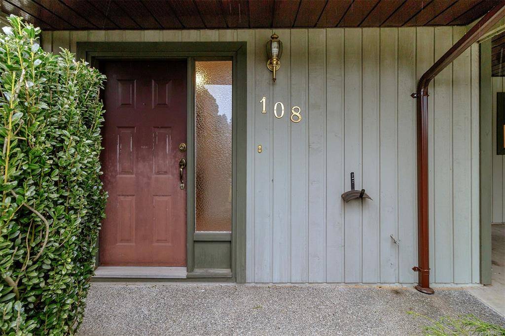 Chemainus, BC V0R 1K2,3053 Pine St #108