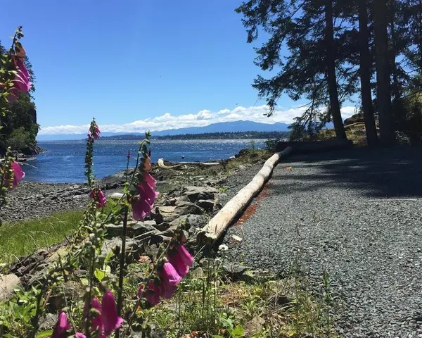 Quadra Island, BC V0P 1H0,SL 6 Whalebone Cove Rd