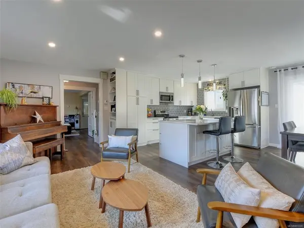 617 Kildew Rd #A, Colwood, BC V9B 1Z6