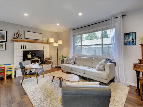 617 Kildew Rd #A, Colwood, BC V9B 1Z6