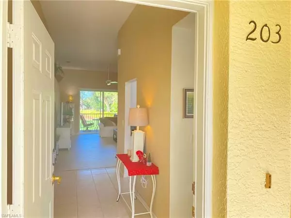 Naples, FL 34109,2345 Carrington CT #6-203