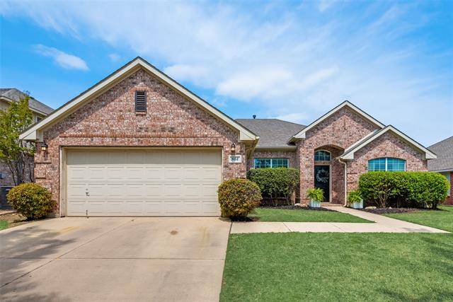 804 Hemlock Trail, Saginaw, TX 76131