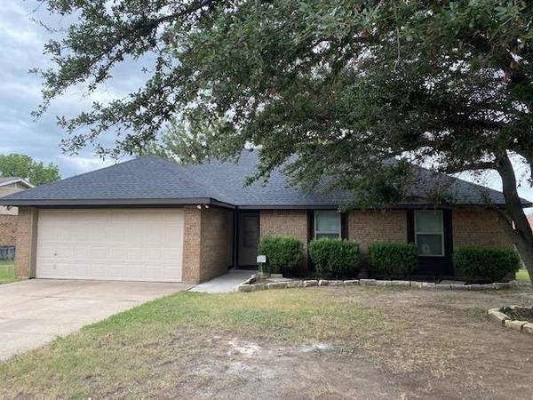 437 Guadalupe Drive, Saginaw, TX 76179