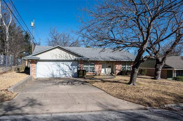 1713 W Belden Street, Sherman, TX 75092