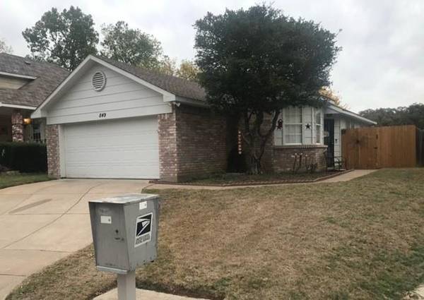 849 Bentree Drive, Fort Worth, TX 76120