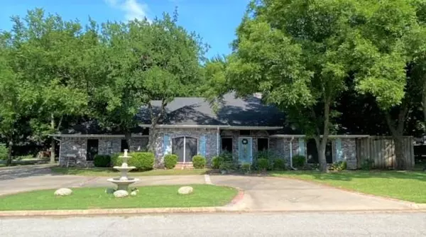 101 Lauren Lane,  Pottsboro,  TX 75076