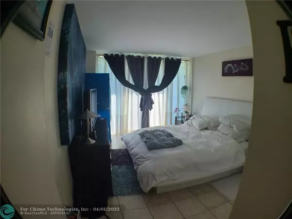 Deerfield Beach, FL 33441,333 N OCEAN BLVD  #208