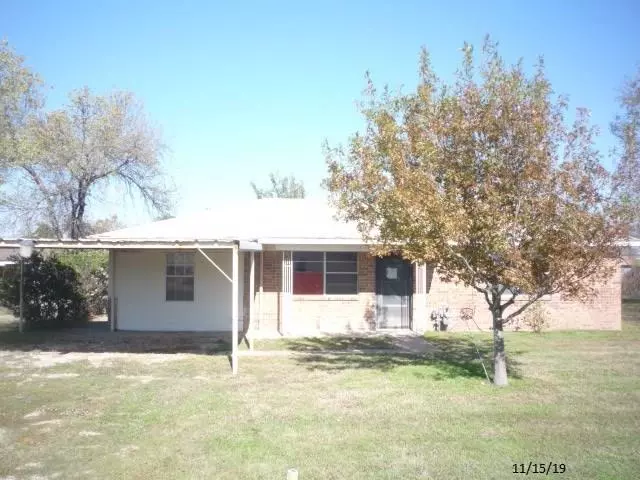 110 E Oak Street, Penelope, TX 76676