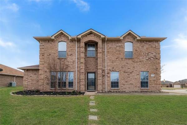 1813 Sabine Drive, Midlothian, TX 76065