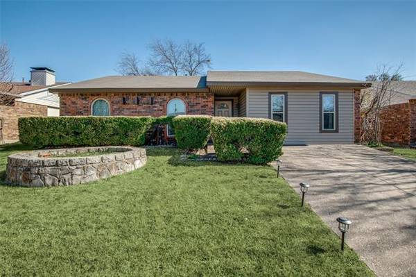 726 Meadow Mead Drive, Allen, TX 75002