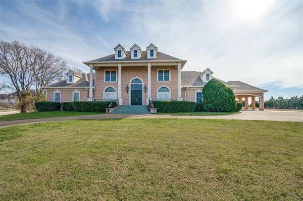 211 Terry Lane, Heath, TX 75032