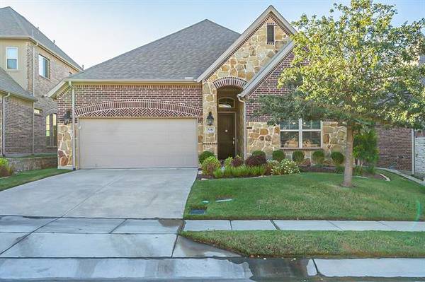 316 Ridgewood Drive, Lewisville, TX 75067