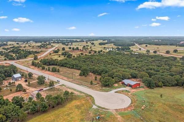 117 Coyote Cave Lane, Alvord, TX 76225