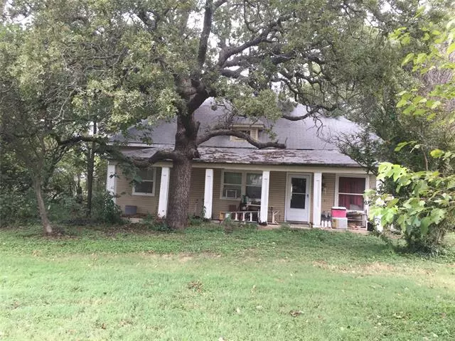 301 NE 1st Street, Cross Plains, TX 76443