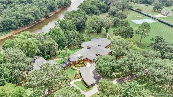 3800 Old Mooringsport Road, Shreveport, LA 71107