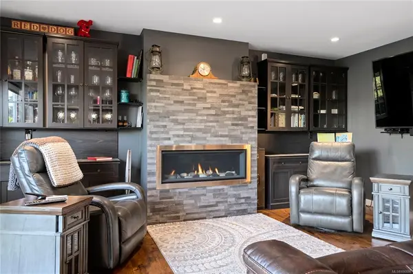 146 Ford Ave, Parksville, BC V9P 1M1