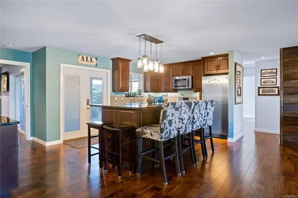 146 Ford Ave, Parksville, BC V9P 1M1