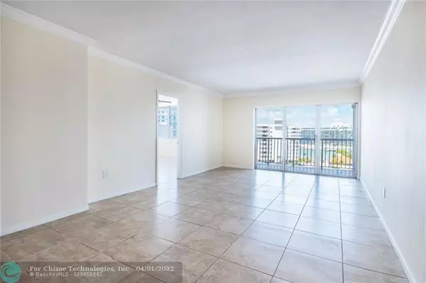 Miami Beach, FL 33141,6855 Abbott Ave  #802