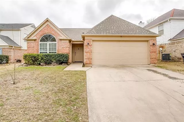 2705 Sagehill Drive, Fort Worth, TX 76123