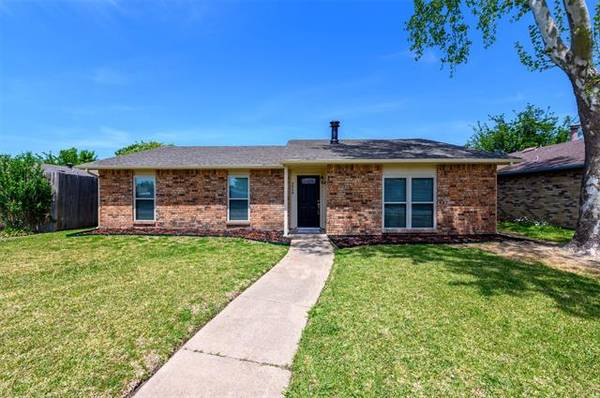 5029 Roberts Drive, The Colony, TX 75056