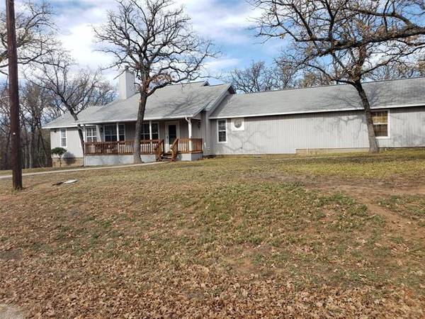 240 Rivercrest Drive, Nocona, TX 76255