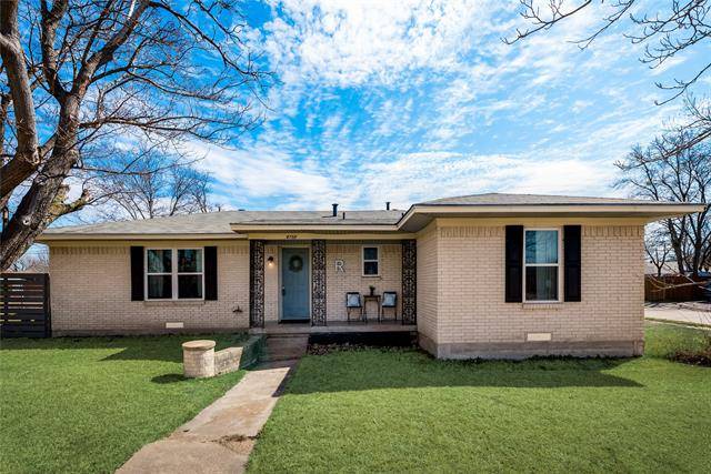 4102 Skyline Drive, Rowlett, TX 75088