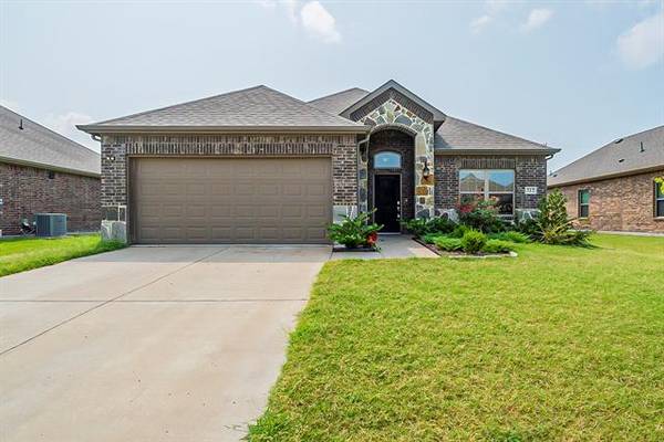 312 Pecos Drive, Crandall, TX 75114