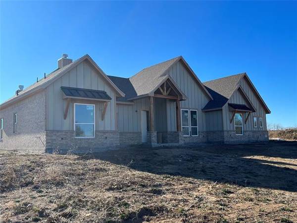 105 Tobiano Trace, Brock, TX 76087