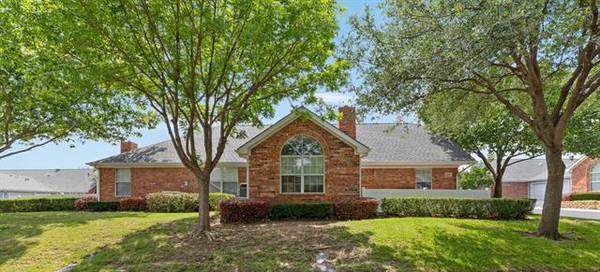 2220 Countryside Drive, Bedford, TX 76021