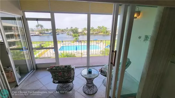 Deerfield Beach, FL 33441,745 SE 19th Ave  #320