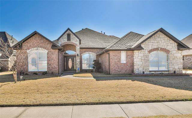 1011 Cliff Swallow Drive, Granbury, TX 76048