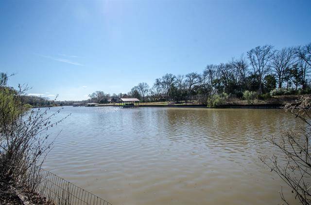 L 435 Waters Edge Drive, Corsicana, TX 75109