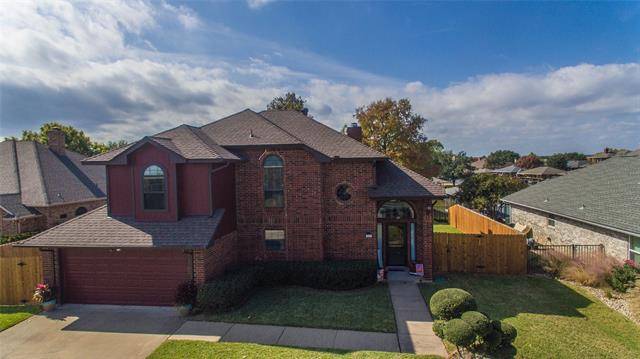 2406 Waters Edge Drive, Granbury, TX 76048