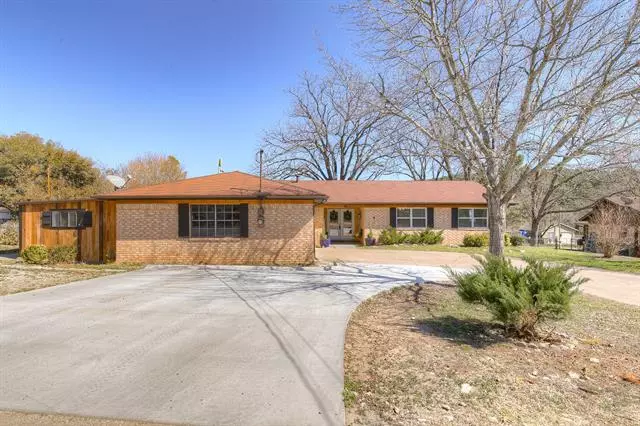 2501 Scenic View Court, Granbury, TX 76048