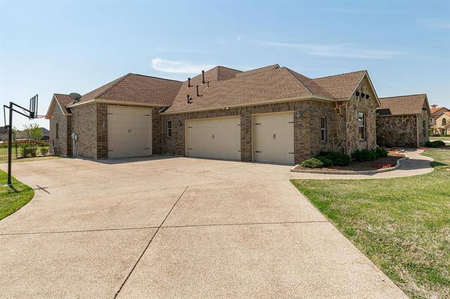 Fort Worth, TX 76179,12524 Lake Shore Court N