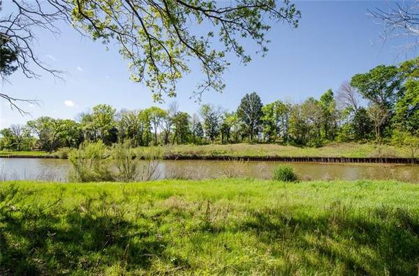 L 436 Waters Edge Drive, Corsicana, TX 75109